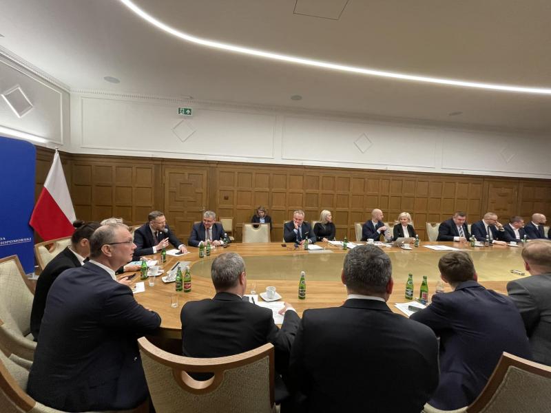 Spotkanie w Urzędzie Wojewódzkim w Szczecinie w sprawie bezpieczeństwa energetycznego. 